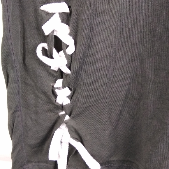 Daydreamer Revolve Aerosmith Ace Size M Top New - Picture 6 of 8